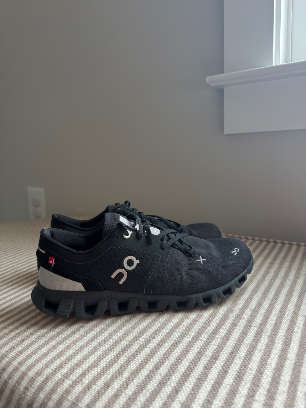 On Cloud X3 Black Women’s Running Training Shoes Size 8